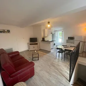 Chaleureux Au Calme Avec Vue Apaisante , Sisteron France
